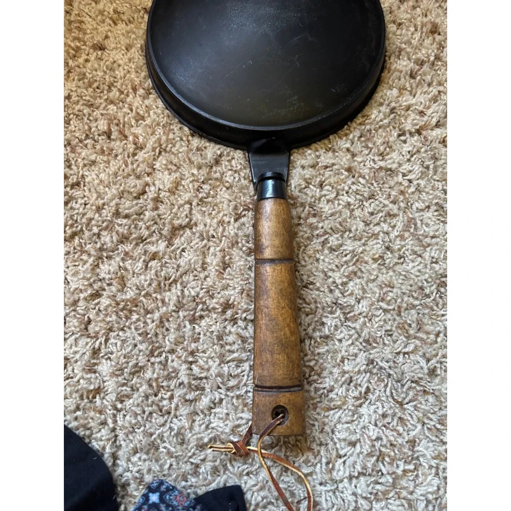 Nordic Ware Crepes N Things Pan Unisex 8 inch Cast Aluminum Wood Handle Vintage